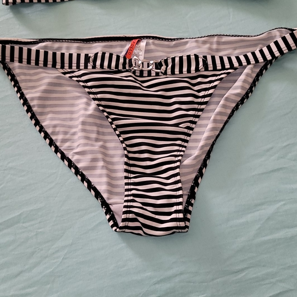 Bathing suit - Picture 3 of 4
